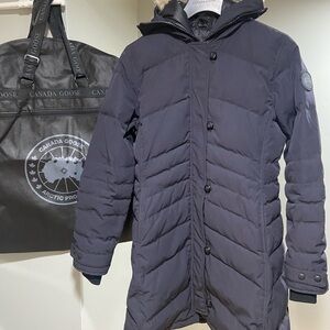 Canada Goose Navy/Marine Lorette Parka Black Label w/Coyote Fur Hood size: Large